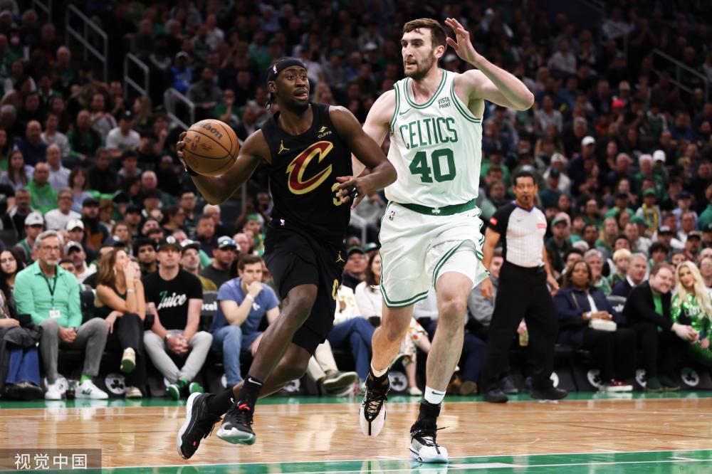 表现出色 表现出色