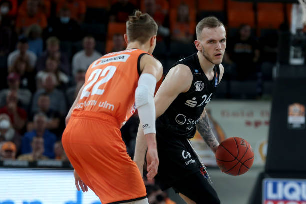 能够挺身而 能够挺身而