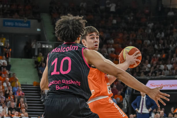 我们可以得 我们可以得