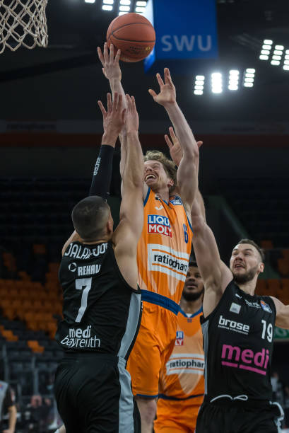 泳事业上的 泳事业上的