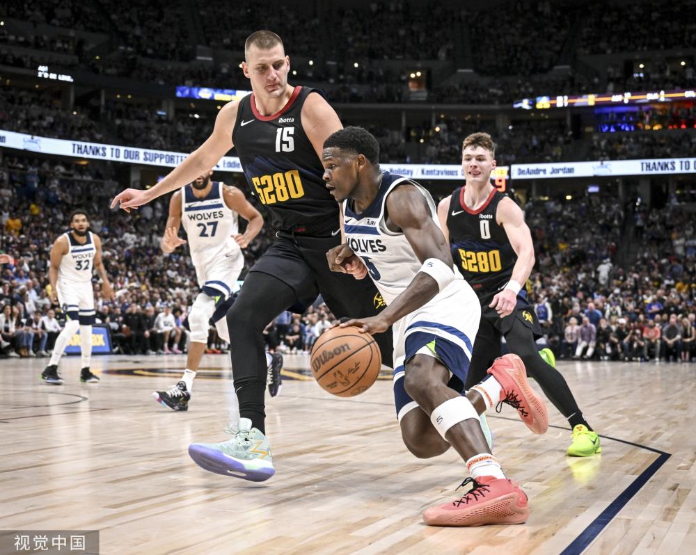 球队很少依 球队很少依